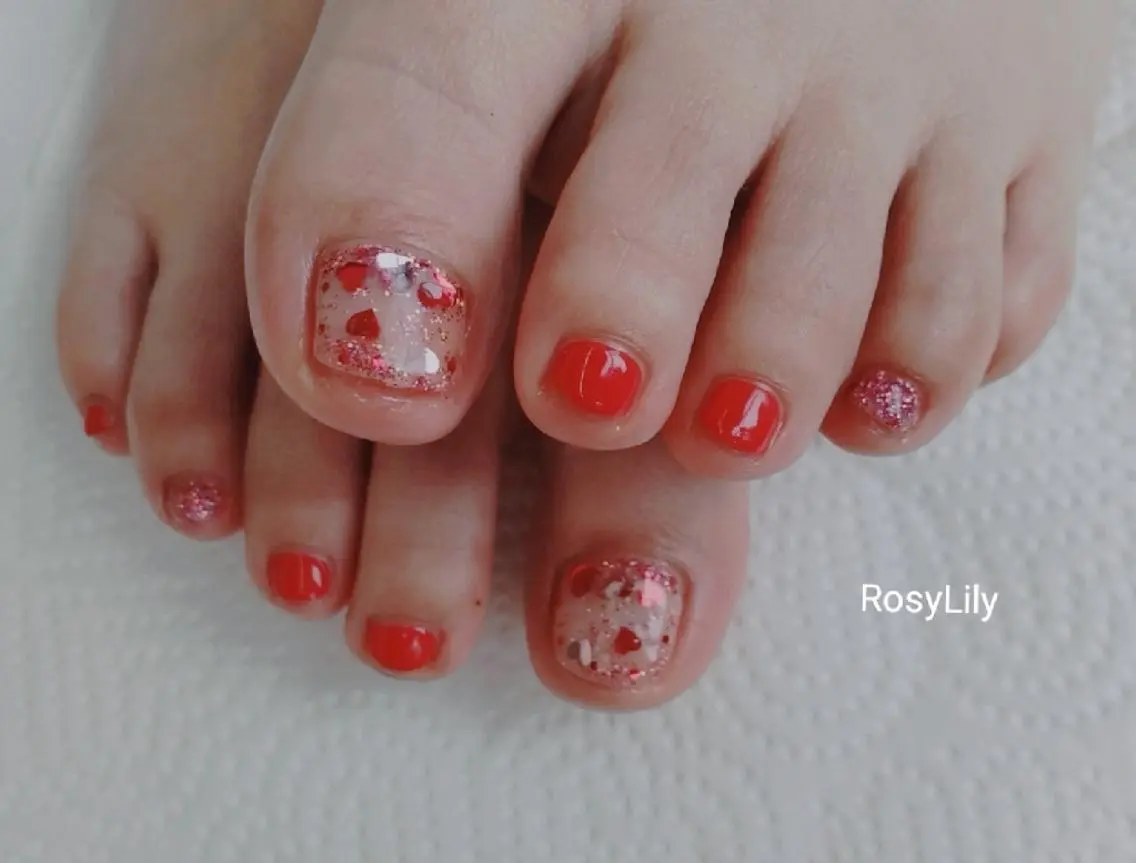 ネイル フットネイル ハート ホログラムネイル プライベートサロン Rosy Lilyのネイルデザイン