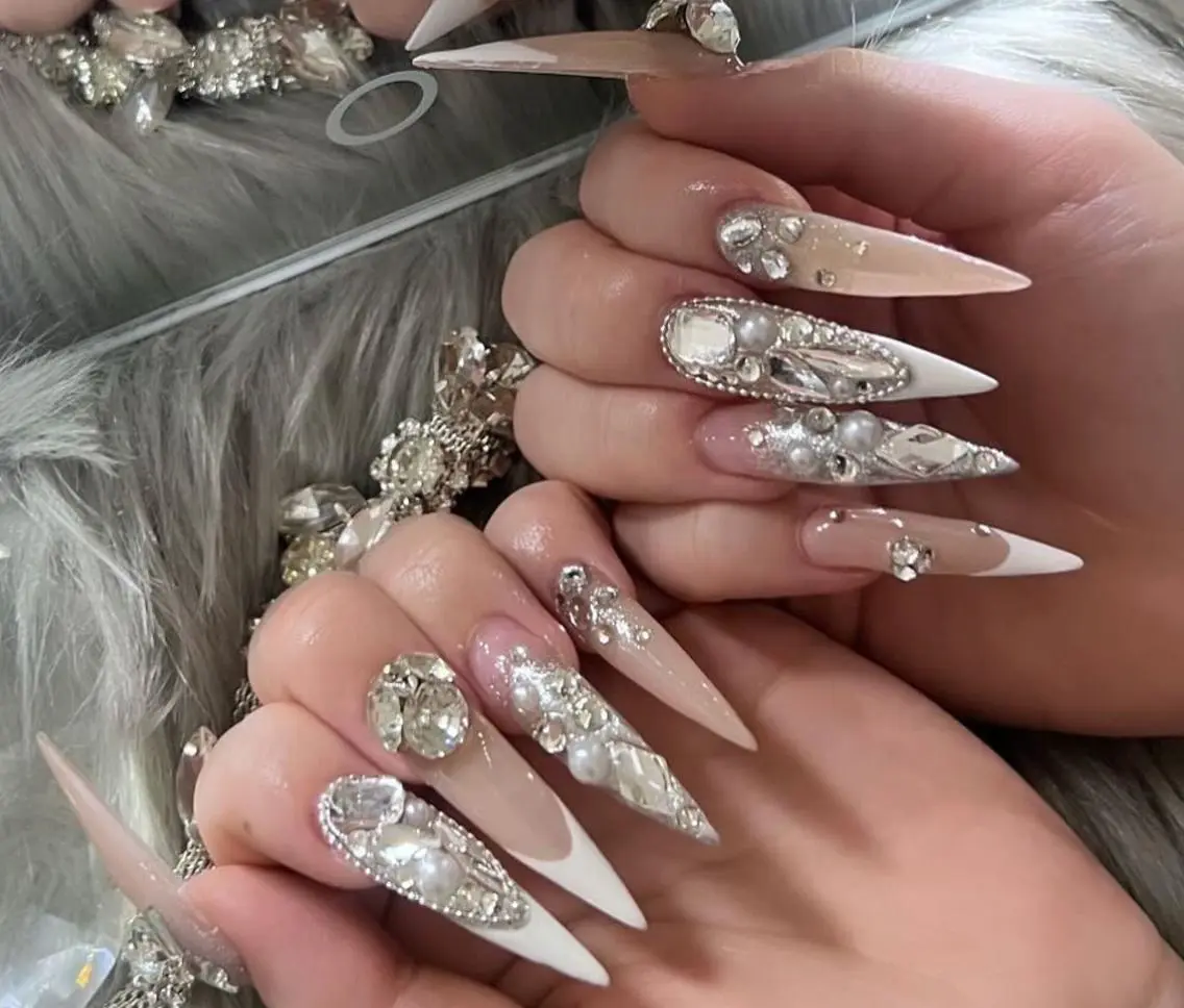 ネイル オーロラネイル フレンチネイル グラデーション ハロウィン 氷ネイル・うるうるネイル ハンドネイル neco H.babynailのネイルデザイン