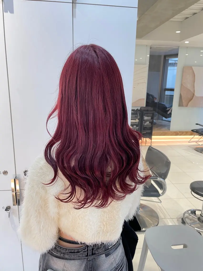 ロング カラー ヘアアレンジ レッドカラー バイオレットカラー カット トリートメント ヘッドスパ ヘアセット 艶カラー✨縮毛矯正✨ 翁長孝輔のヘアスタイル