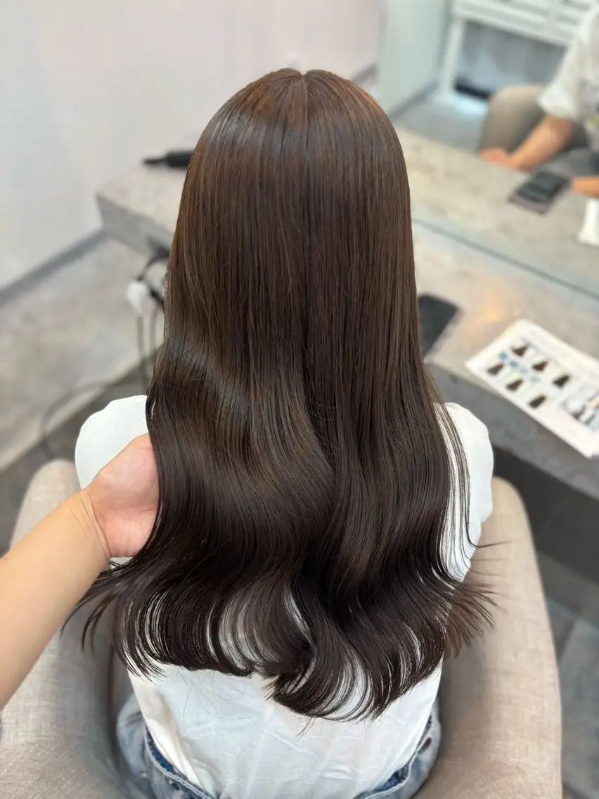 カラー ベージュカラー オリーブベージュ ヘアカラー 🐈‍⬛momo🐾 ダブルカラーのヘアスタイル