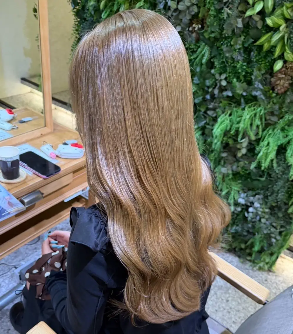 カラー 🩵🫧mei mei 🫧🩵のヘアスタイル
