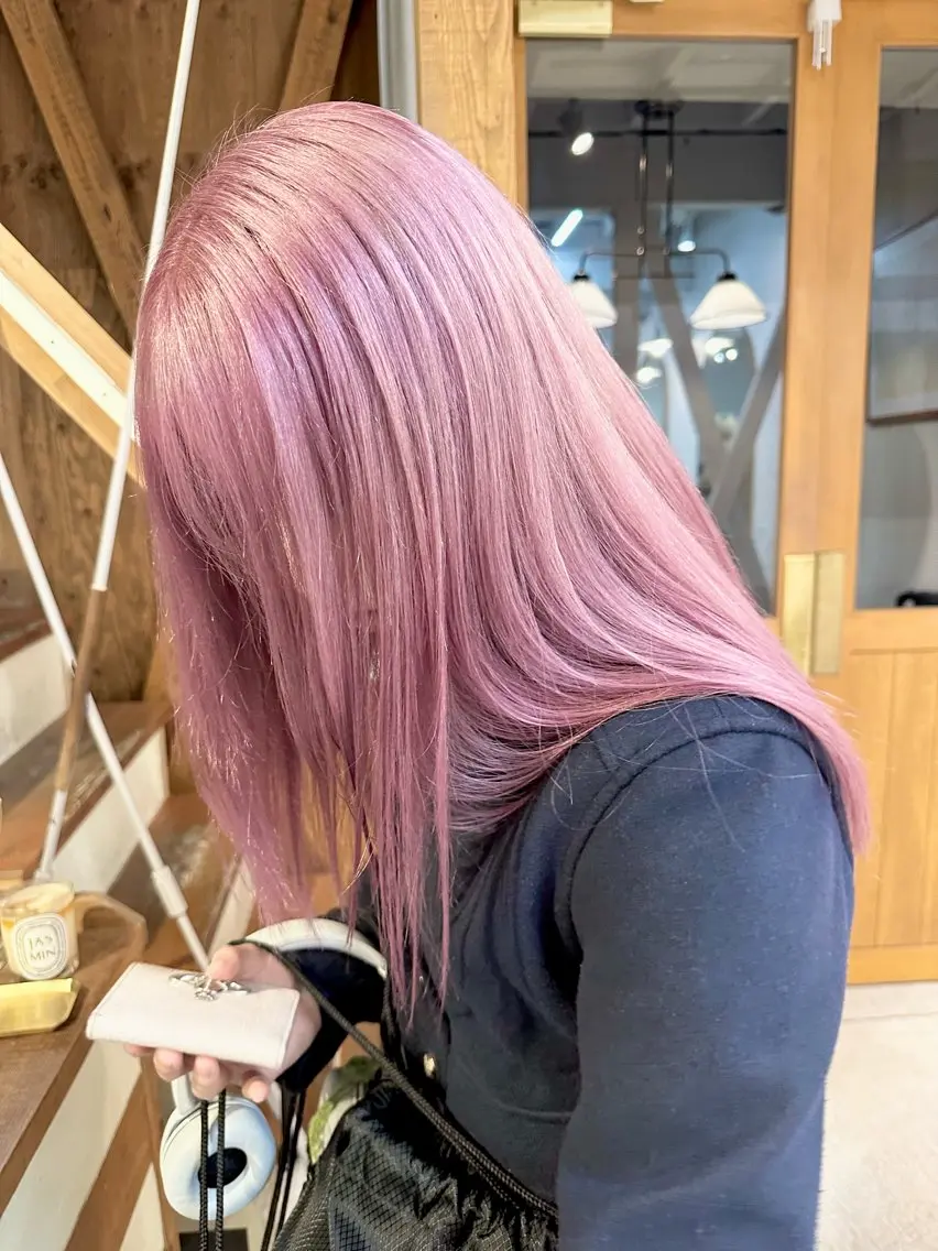 ミディアム カラー ヘアカラー トリートメント kai .のヘアスタイル