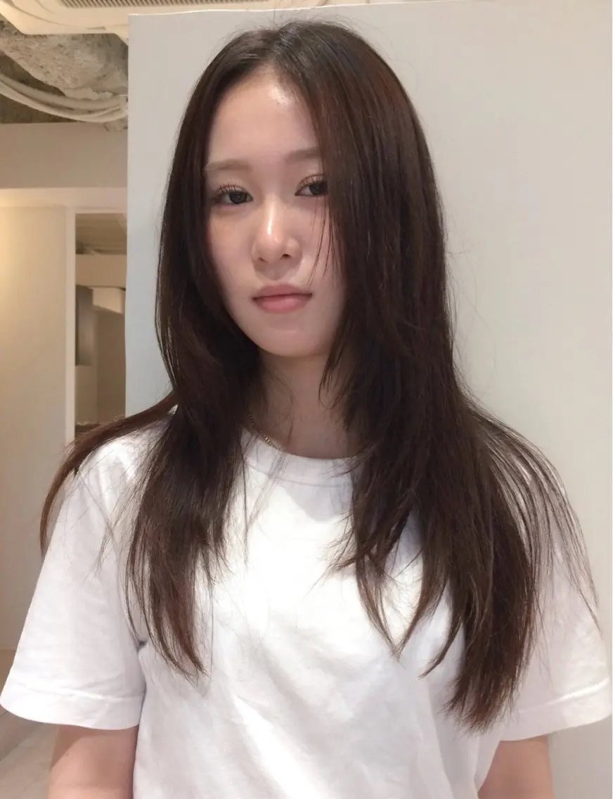 ロング 山田 麻椰のヘアスタイル