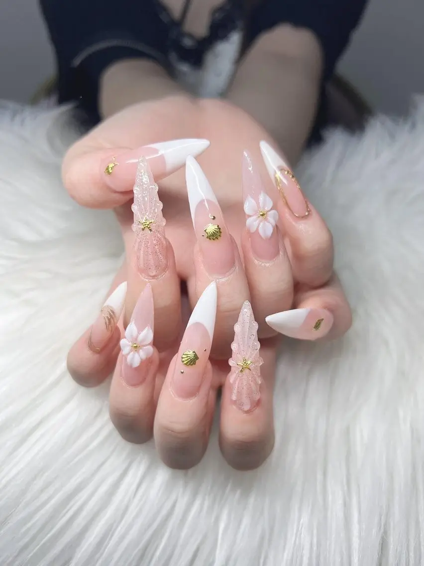 ネイル Lee Nailsのネイルデザイン