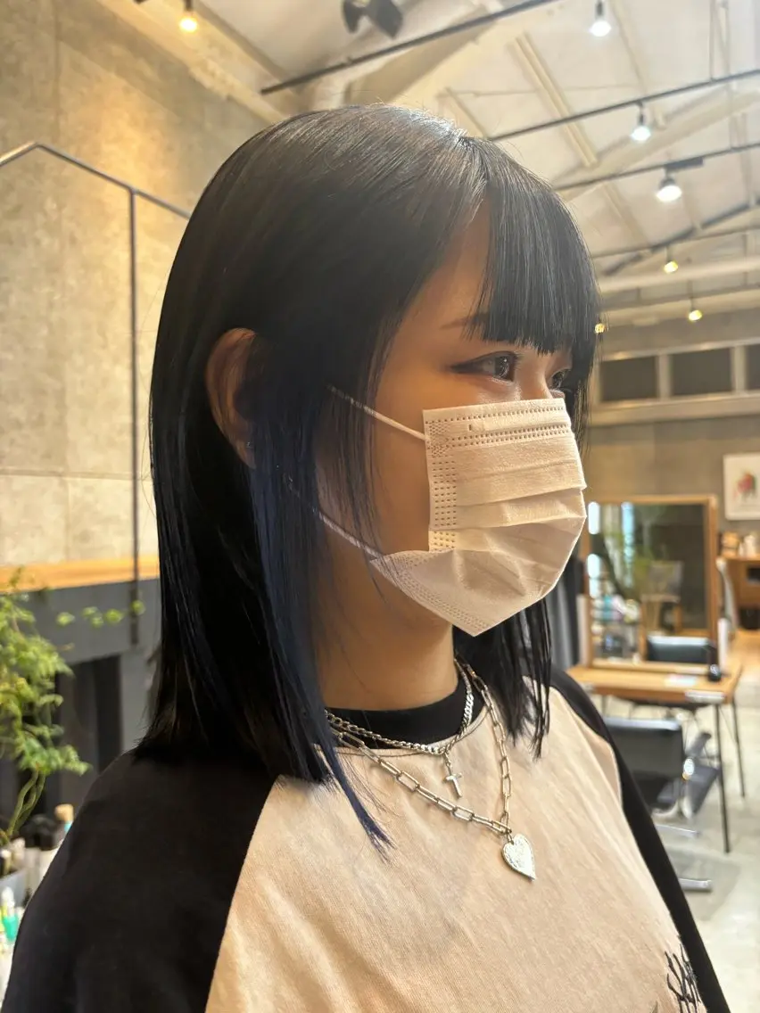 ミディアム カラー ヘアアレンジ ブルーカラー カット ヘアカラー トリートメント ヘッドスパ ヘアセット 押切 響　のヘアスタイル