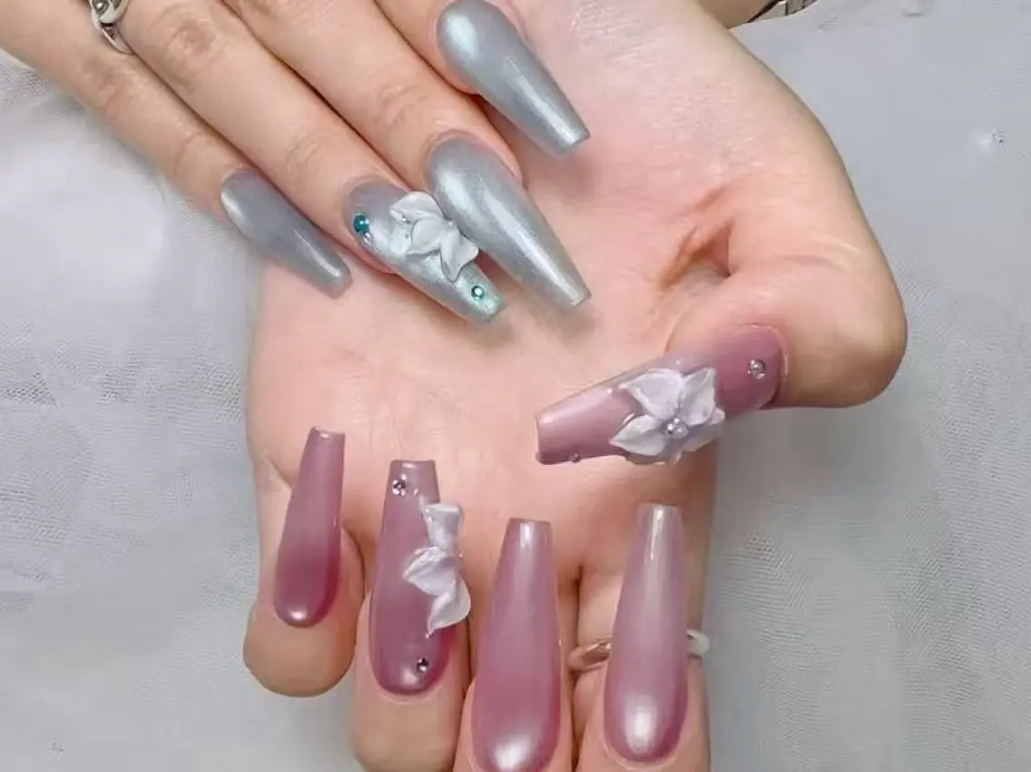 ネイル 💅🏻 ayakaのネイルデザイン