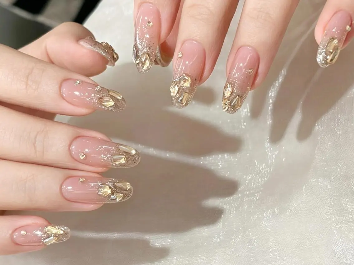ネイル メンズ メンズ韓国風 ボルドー ブラウン 長さ出し フレンチネイル ハンドネイル ハンドケア NEW NAIL KaKa❤️🔥のネイルデザイン