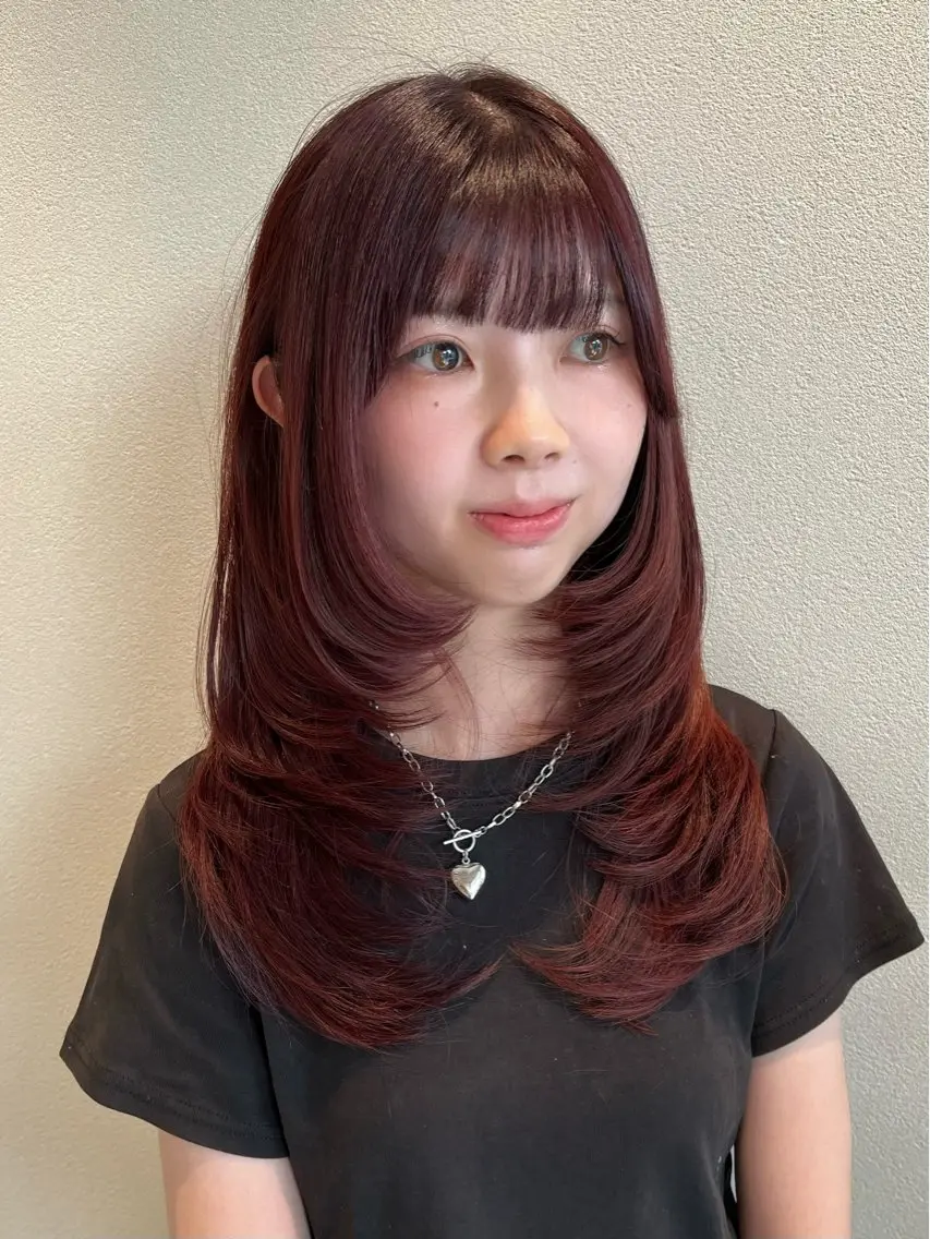 ロング カラー ピンクカラー 顔周りカット ハイレイヤー レイヤーカット カット ヘアカラー トリートメント BELLE by revo 山口 か乃のヘアスタイル