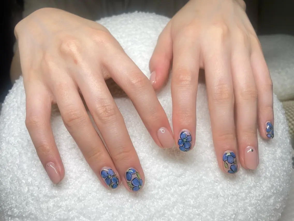 ネイル minami nail🐰Raviのネイルデザイン