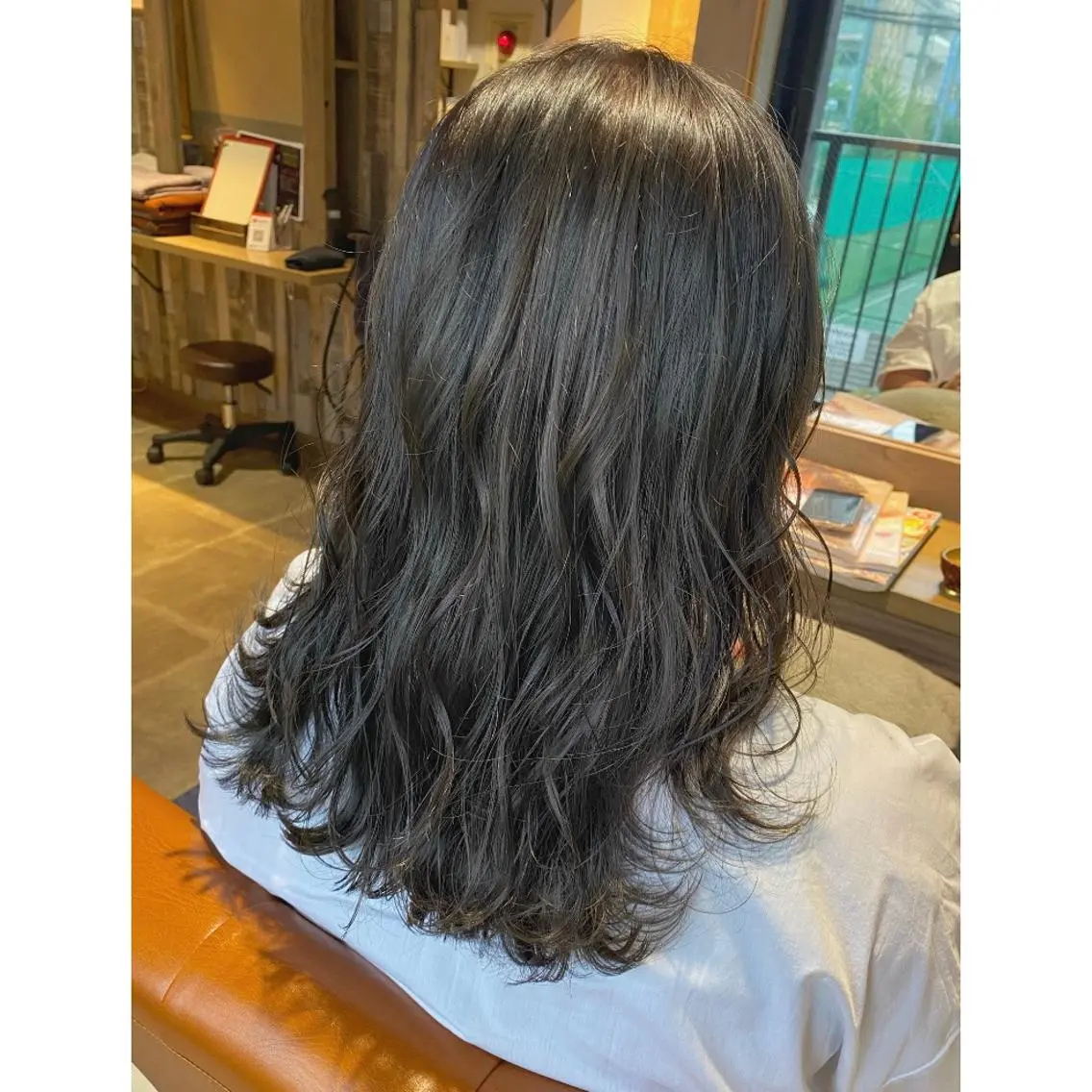 カラー 🩵盛れる顔周りヘア EMI🩵のヘアスタイル