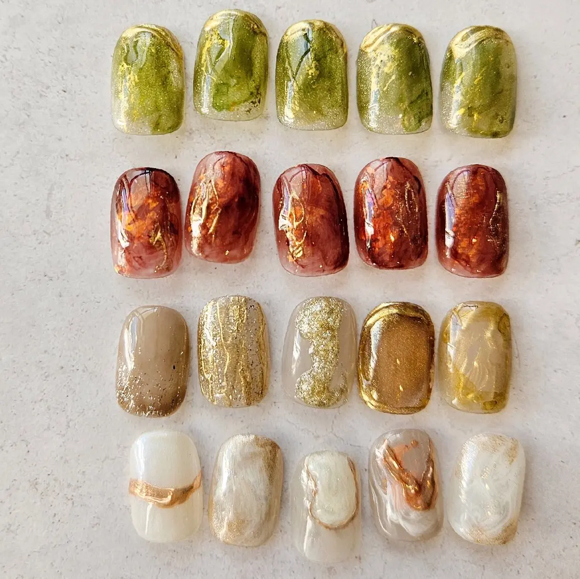 ネイル ジェルネイル キラキラネイル マグネットネイル パラジェル 冬ネイル Nailsalon manoのネイルデザイン
