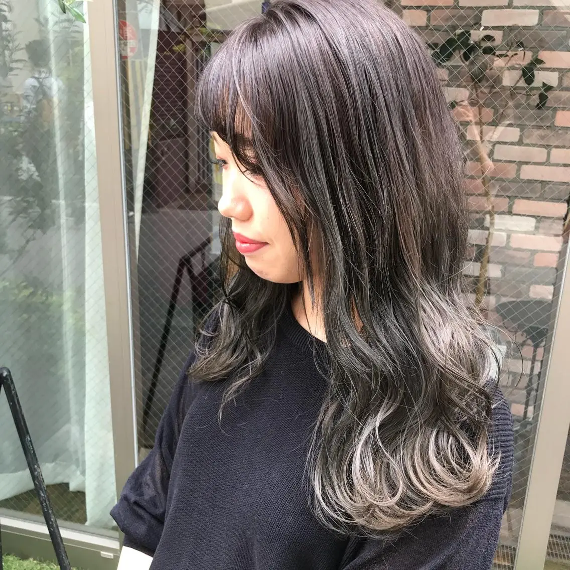 ロング カラー グレージュ ラベンダーカラー オリーブグレージュ オリーブグレー ヘアカラー トリートメント レイヤー/顔周り /AKARIのヘアスタイル