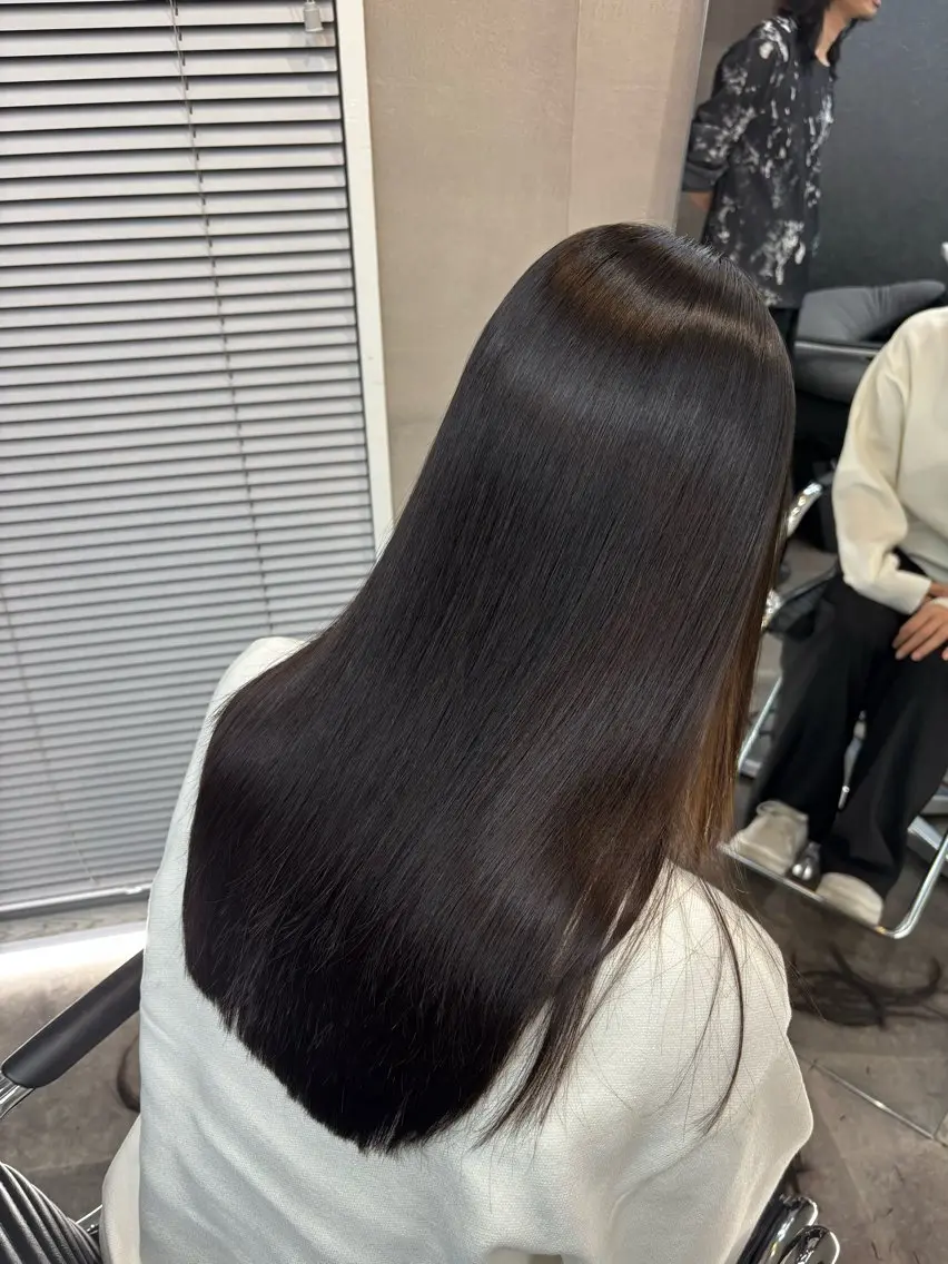 【人気No.1⭐️】髪質改善ストレート⭐️癖が無くなると共に髪が艶やかになります⭐️の写真