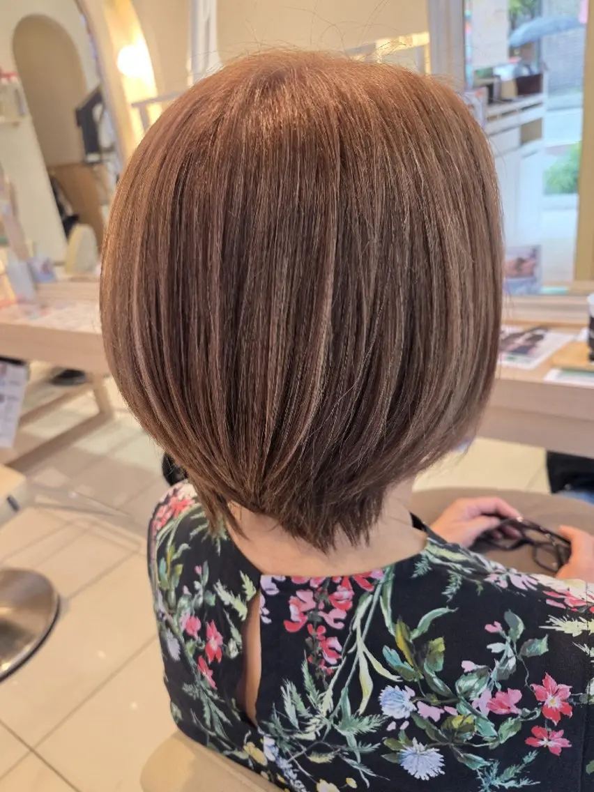 ショート ハイライト ヘアカラー トリートメント 大嶋 佳保留のヘアスタイル