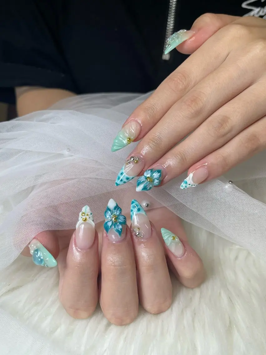 ネイル ハンドネイル NiJi Nailsのネイルデザイン