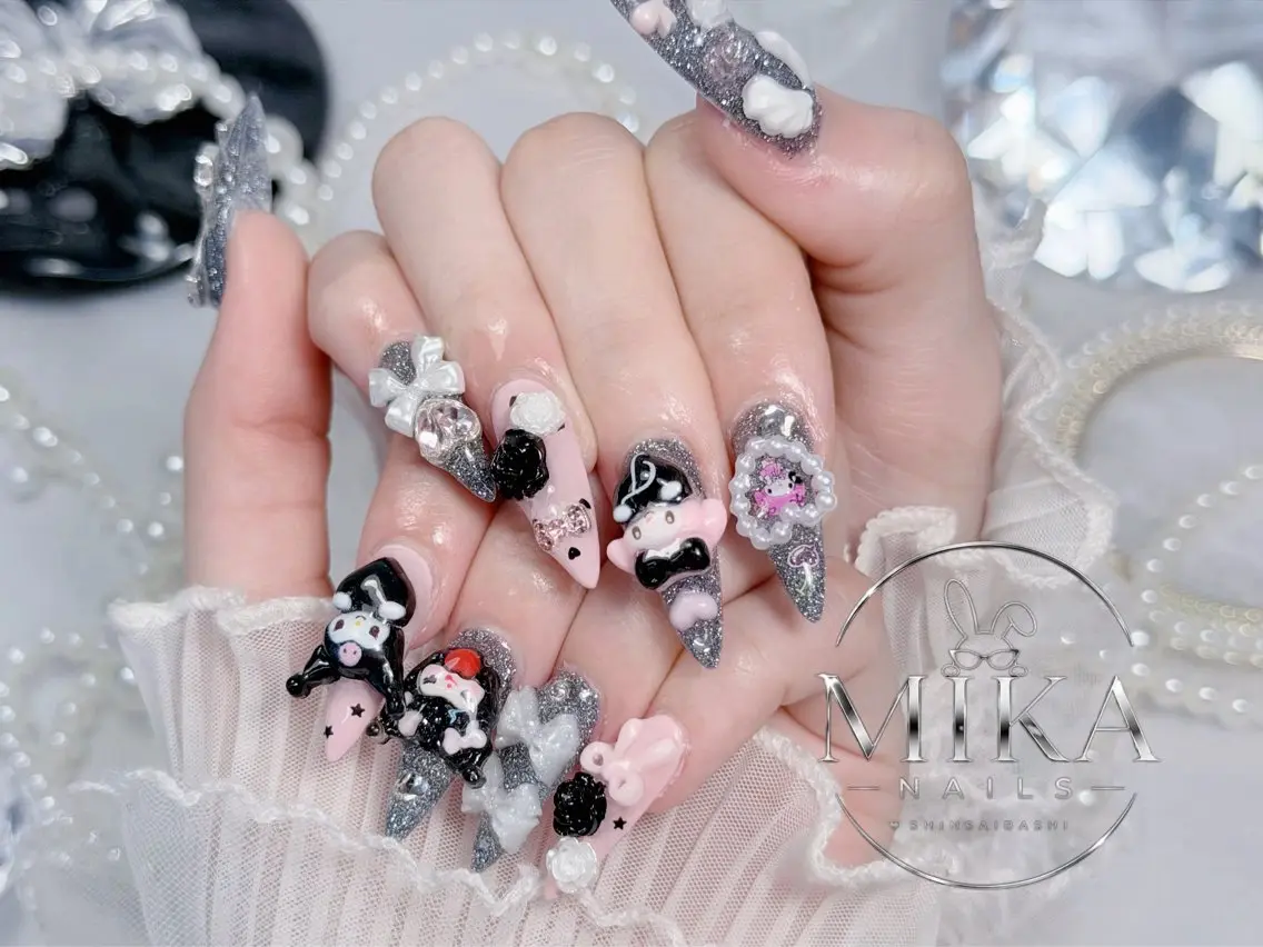 ネイル アートネイル チークネイル ドット フットネイル フレンチネイル ハンドネイル 🌱Rina🎀 Mikaのネイルデザイン