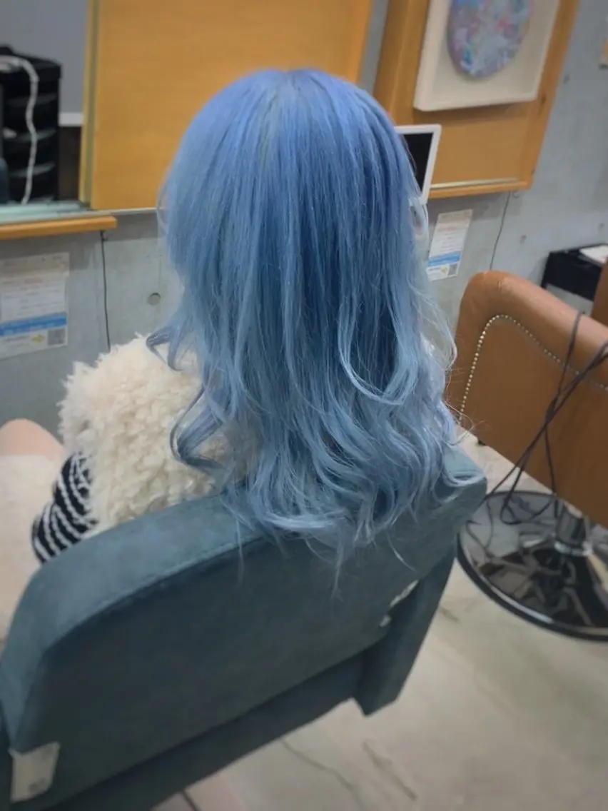 セミロング カラー ヘアアレンジ ハイトーン・ブリーチ ムラ修正 八須 錬のヘアスタイル