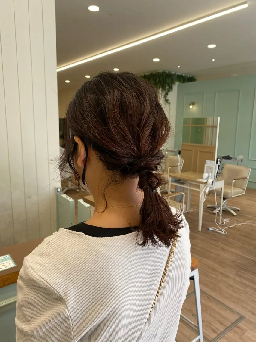 セミロング 金山 友香🕊のヘアスタイル