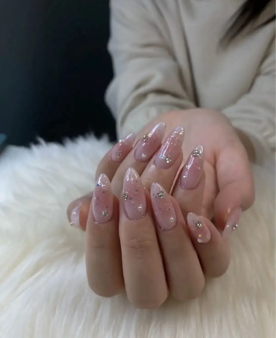 ネイル アートネイル グラデーション キラキラネイル ニュアンスネイル オフィスネイル Jenn Nail Salonのネイルデザイン