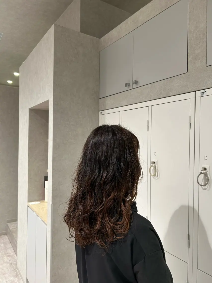 ロング やまぐち まなみのヘアスタイル