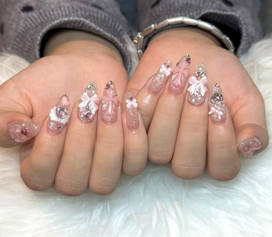 ネイル チークネイル ドット フットネイル フレンチネイル グラデーション ハンドネイル ハンドケア Aria Nail Beautyのネイルデザイン