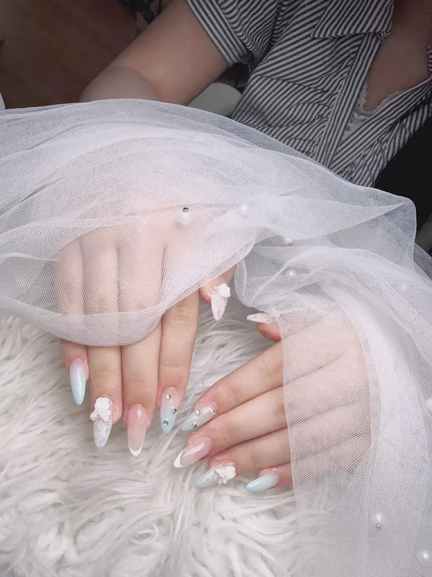 ネイル Queen Nail 研修生のネイルデザイン