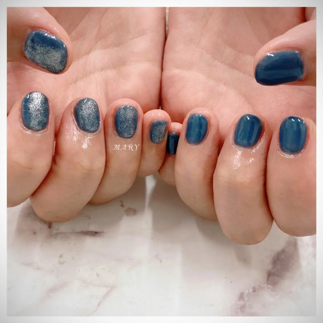 ネイル ブルー マグネットネイル ニュアンスネイル ワンカラーネイル ショートネイル ハンドネイル Mary nail .narumiのネイルデザイン
