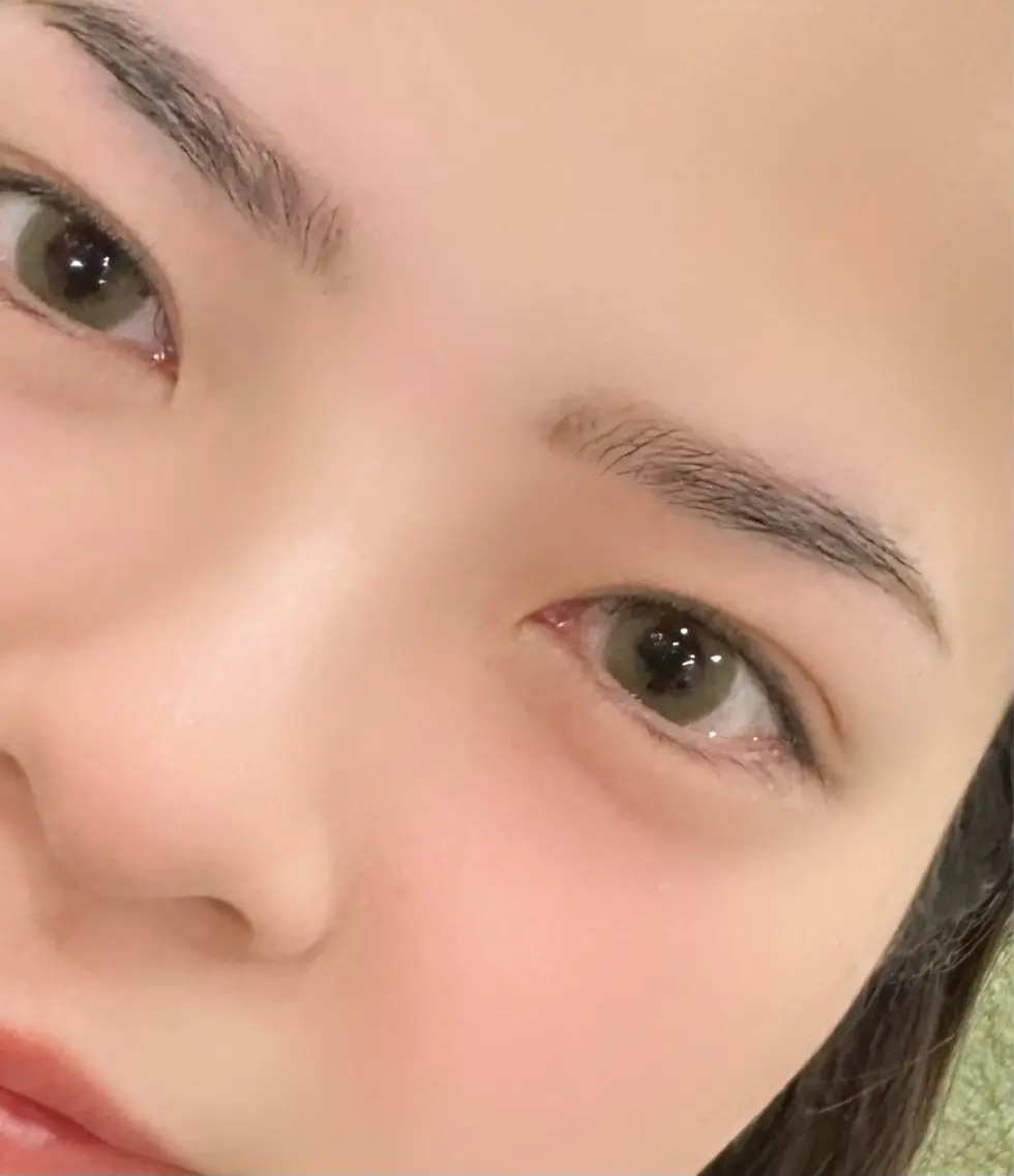 アイブロウ ワックス脱毛 眉カット SEURA. saya /JR尼崎のマツエク・マツパデザイン