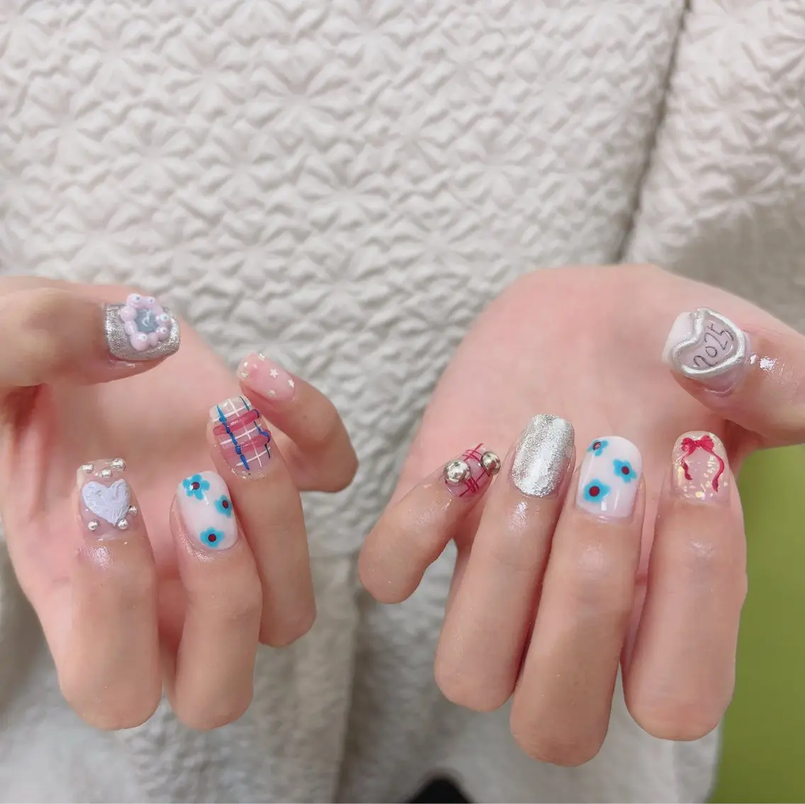ネイル ハンドネイル mano nella manoのネイルデザイン