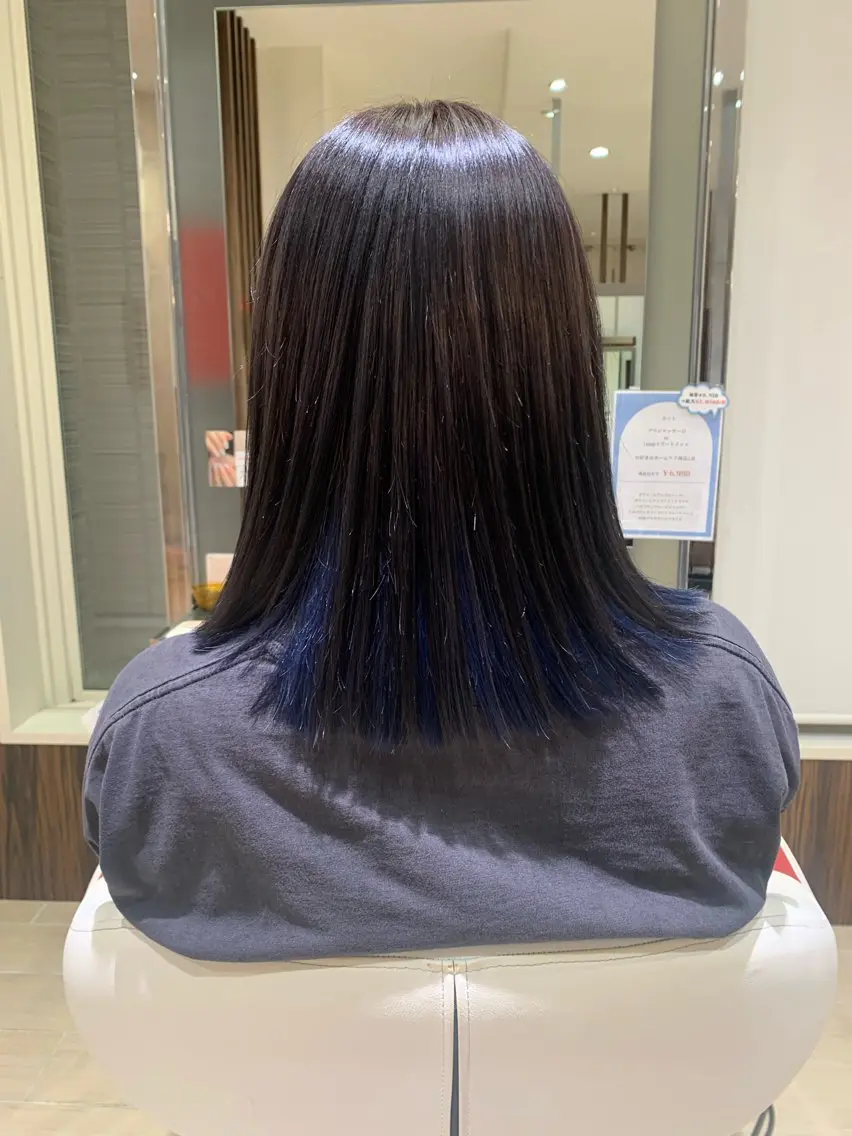セミロング カラー 黒髪 ブルーカラー ブルーブラック ヘアカラー Earth 水沢店 平栗 優佳のヘアスタイル