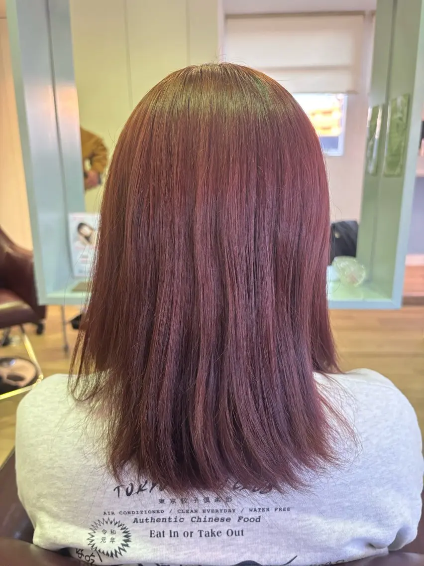 ミディアム カラー ピンクカラー カット ヘアカラー 岡本 紗依のヘアスタイル