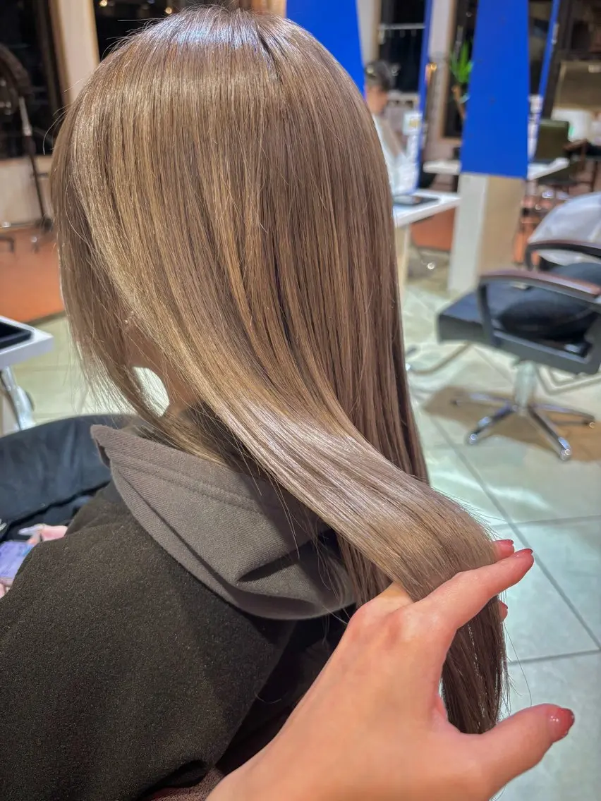 ロング ヘアカラー 庄司 桜のヘアスタイル