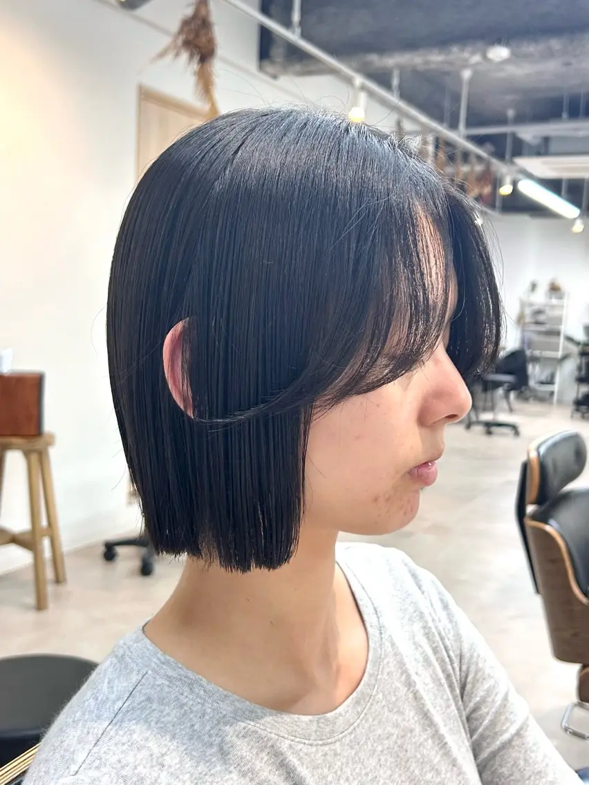 ミディアム ボブ カット 縮毛矯正 トリートメント ハイライト/レイヤー /艶髪/吉田愛望のヘアスタイル