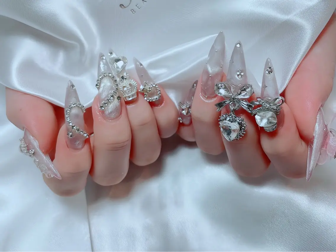ネイル アートネイル ハロウィン ロングネイル スカルプネイル ネイルチップ Rin Nail 新大久保店のネイルデザイン