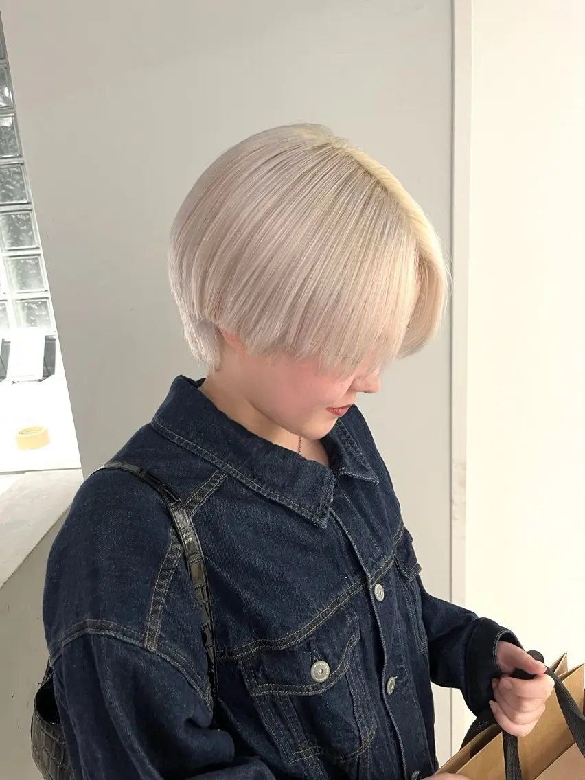 ショート ヘアカラー ミルクティー /asumi♡のヘアスタイル