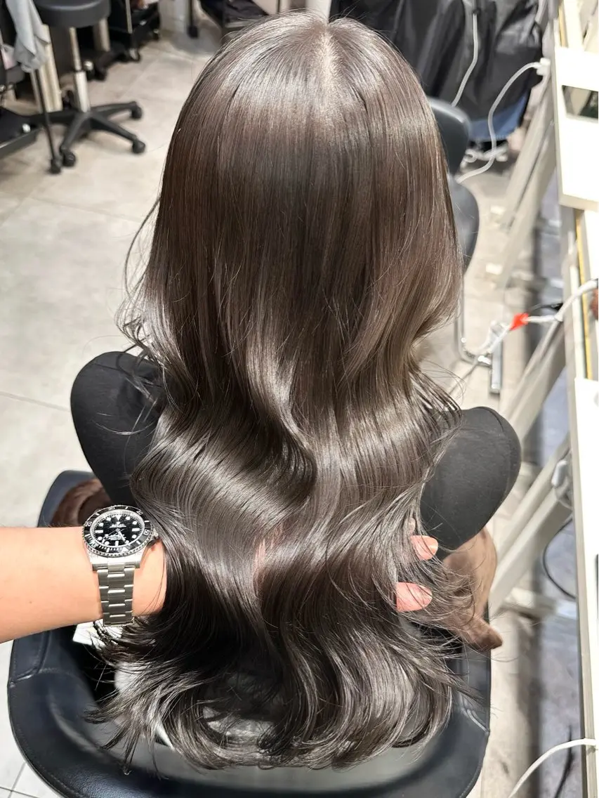 ミディアム アイスグレージュ カット ヘアカラー トリートメント ✨透明感カラー 恵比寿HAYATO✨のヘアスタイル