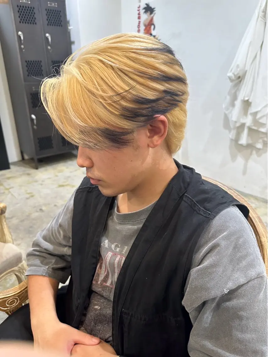 カラー バレイヤージュ特化 三宅陸斗のヘアスタイル