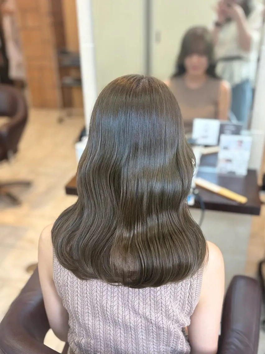 セミロング カット ヘアカラー トリートメント 🎀透明感カラー 🎀ナズナのヘアスタイル