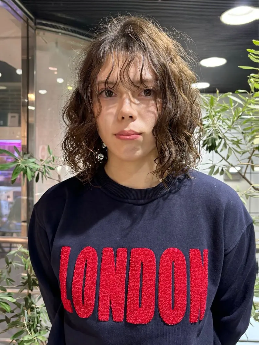 セミロング パーマ パーマ トリートメント ヘッドスパ 髪質改善 ネイル コトミ🐸のヘアスタイル