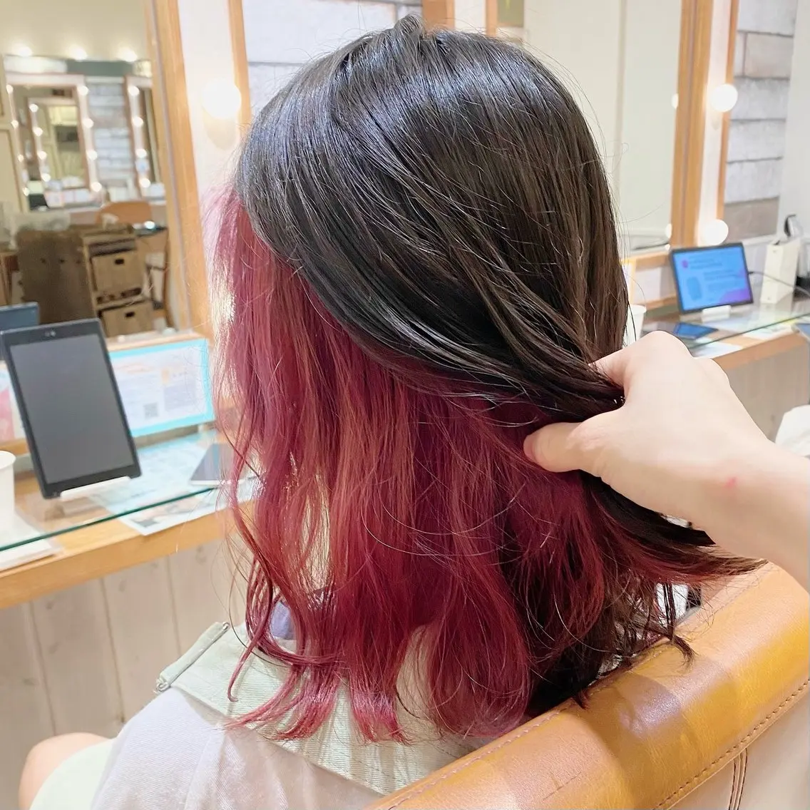 💙イヤリングカラーorインナーカラー+全体カラー💙(1bleach込み)の写真