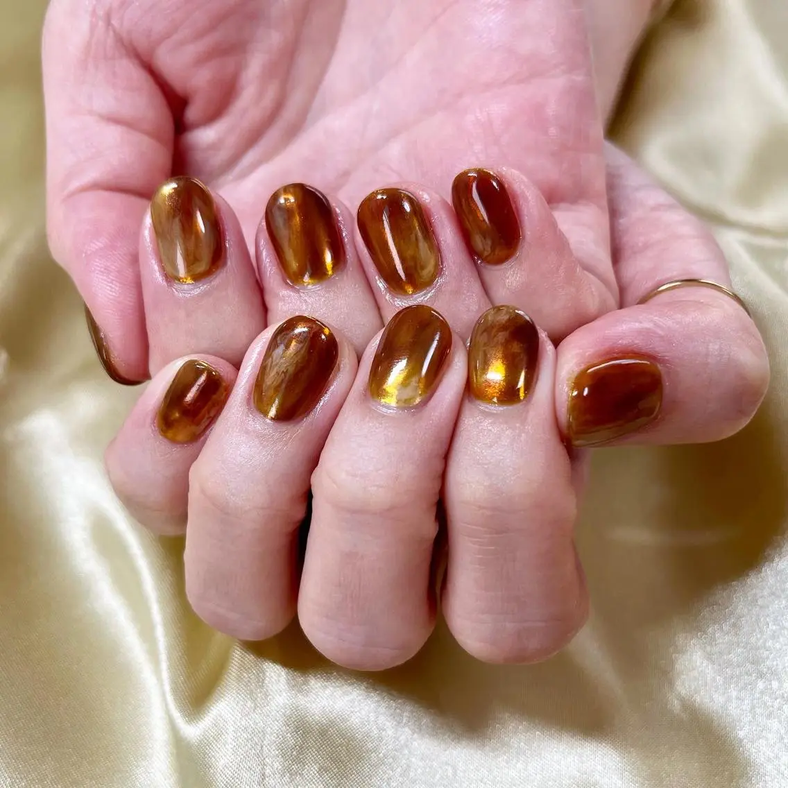 ネイル ブラウン クリアネイル ミラーネイル ニュアンスネイル ハンドネイル BEE NAILのネイルデザイン