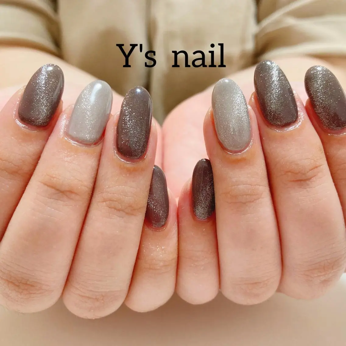 ネイル ジェルネイル キラキラネイル マグネットネイル 手書きが得意🖌️ Y’s  nailのネイルデザイン