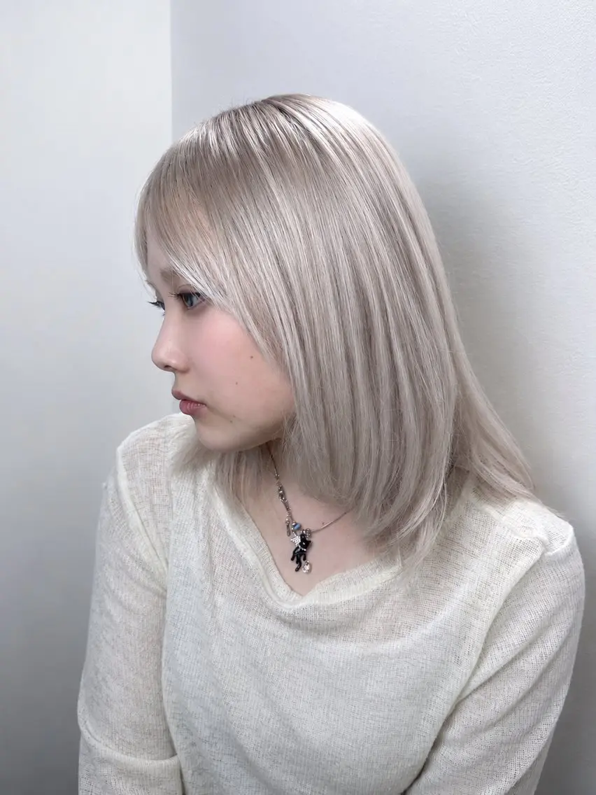 ロング カラー ヘアアレンジ カット ヘアカラー トリートメント 艶カラー/ハイトーン /レイヤーカットのヘアスタイル
