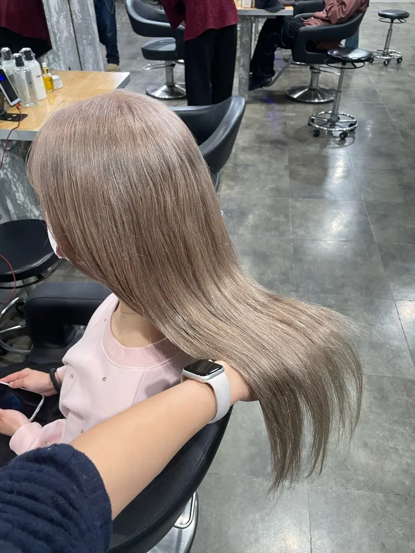 ロング カラー ヘアカラー ハイトーン 横浜💞ミオのヘアスタイル