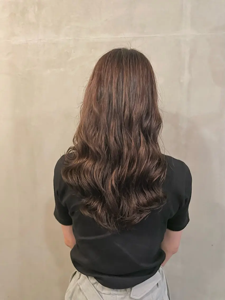 セミロング パーマ 山本  弦生のヘアスタイル