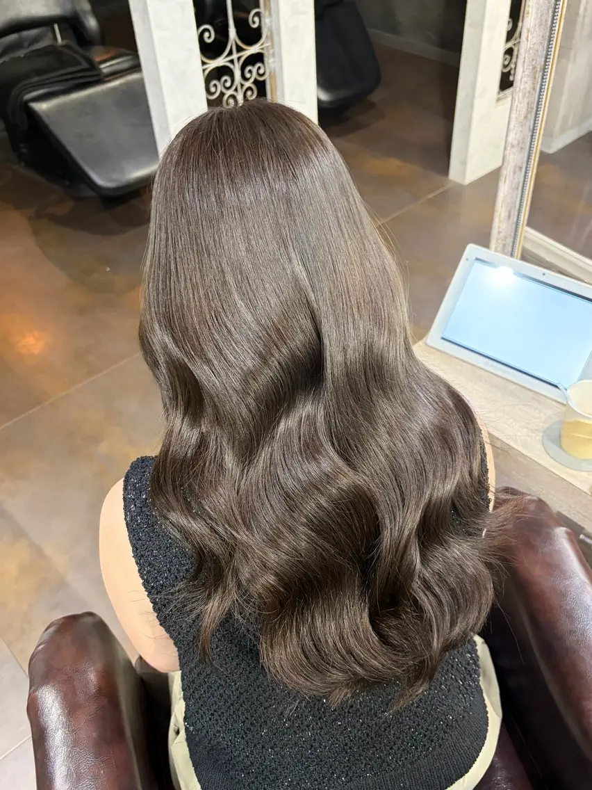 ロング ヘアカラー 💙透明感カラー推し 🇰🇷ココロ🦋のヘアスタイル
