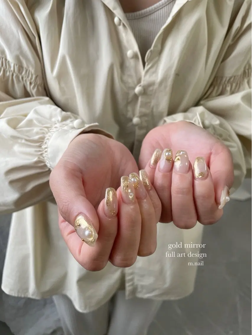 ネイル オーロラネイル ゴールド マグネットネイル ミラーネイル ニュアンスネイル ハンドネイル m.nail salonのネイルデザイン