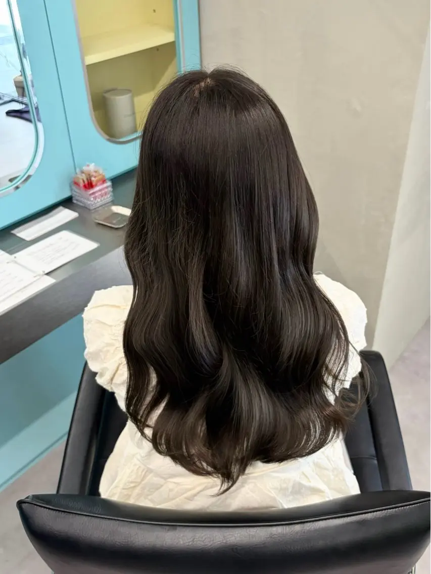 ロング 切りっぱなしボブ ボブ 顔まわりレイヤー 顔周りカット 髪質改善 kyon🎀 透明感カラー/西梅田のヘアスタイル