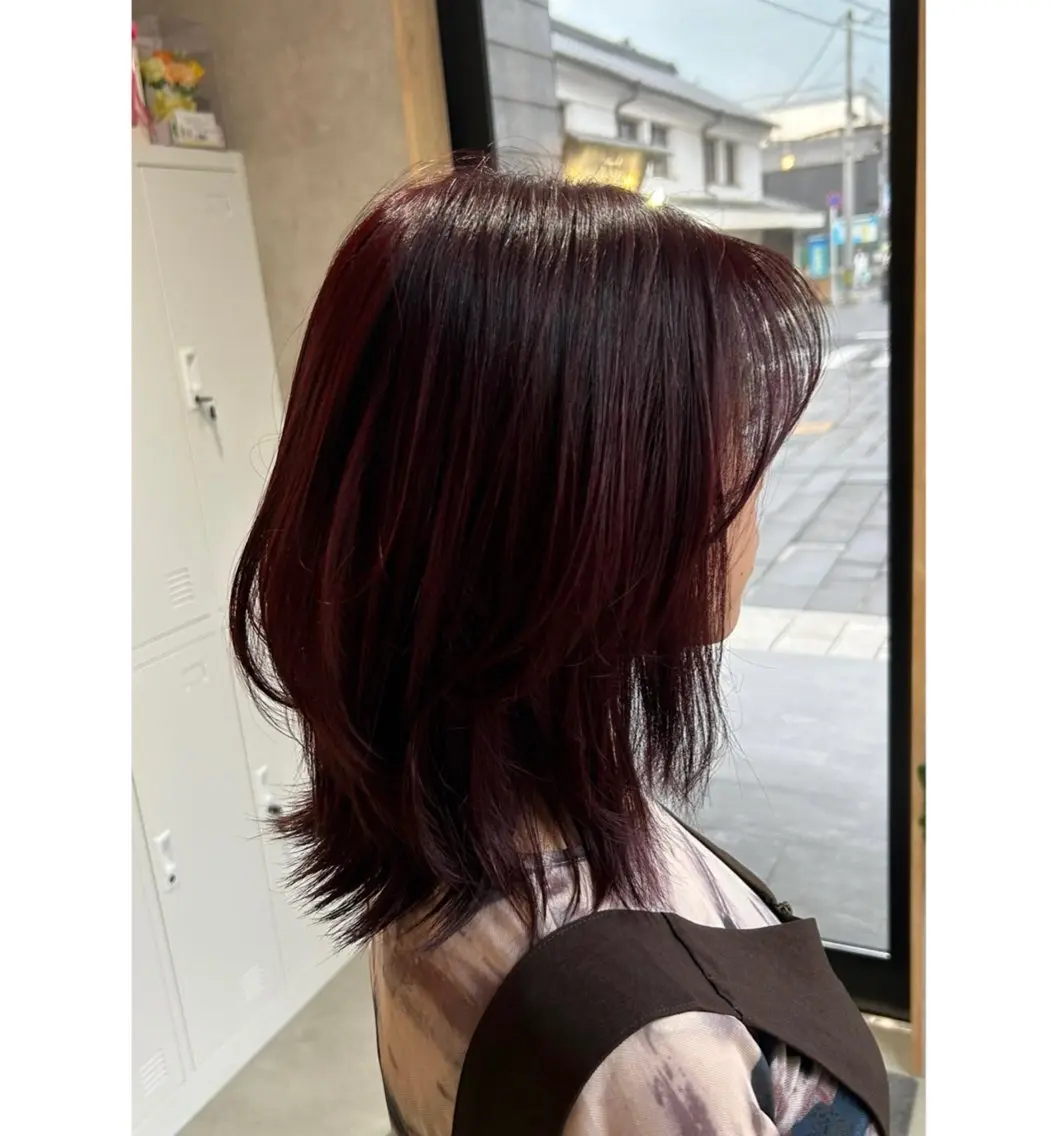ミディアム カラー アヤカ assistantのヘアスタイル