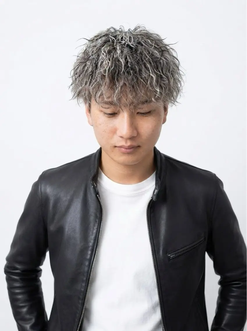 カラー パーマ メンズ メンズブリーチ メンズメッシュ メンズパーマ 波巻きパーマ ブリーチ カット ヘアカラー パーマ 心斎橋メンズサロン リベルテグリットのヘアスタイル